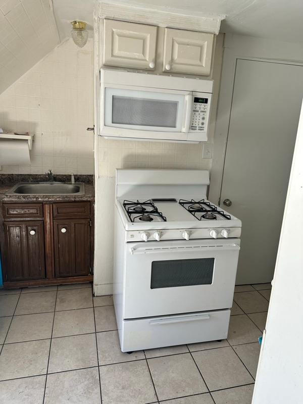 Building Photo - 77 Lenox Ave Rental