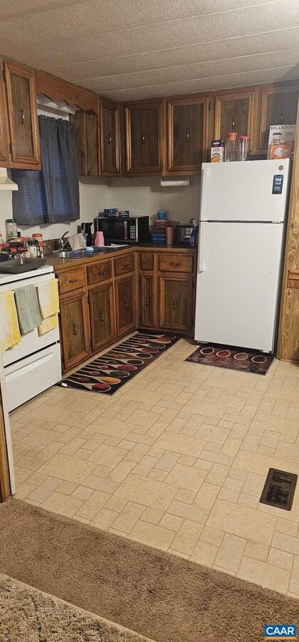Photo - 119 Farmview Ln