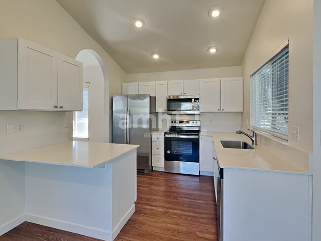 Photo - 1405 W Chance Ct