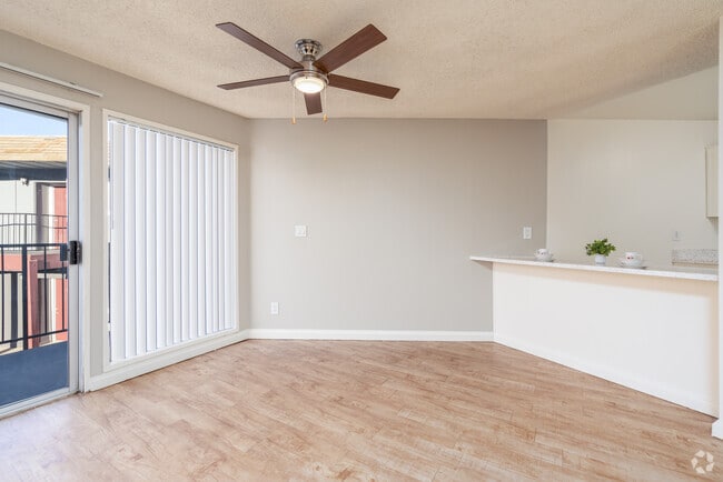 2BR, 1BA - 875SF - Dining Room
