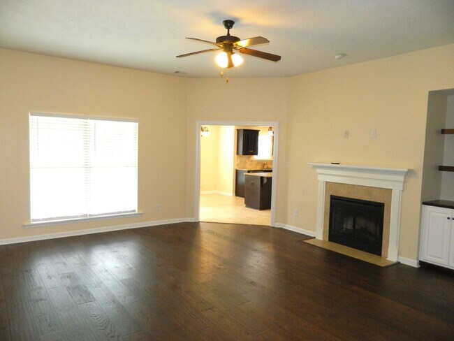 Photo - 498 Sebastian Dr