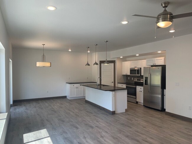 Building Photo - 131 Whiskey Way Unit B