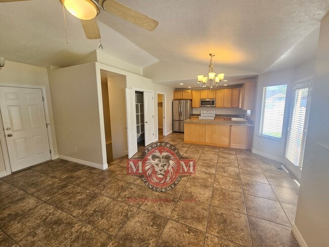 Photo - 3 Bed 2 Bath Home in a Herriman