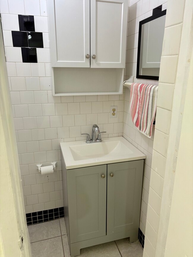 Building Photo - 11511 SW 197th St Unit 1 Rental