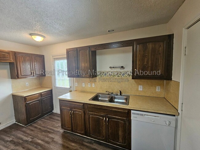Photo - 8009 N 117th E Ave