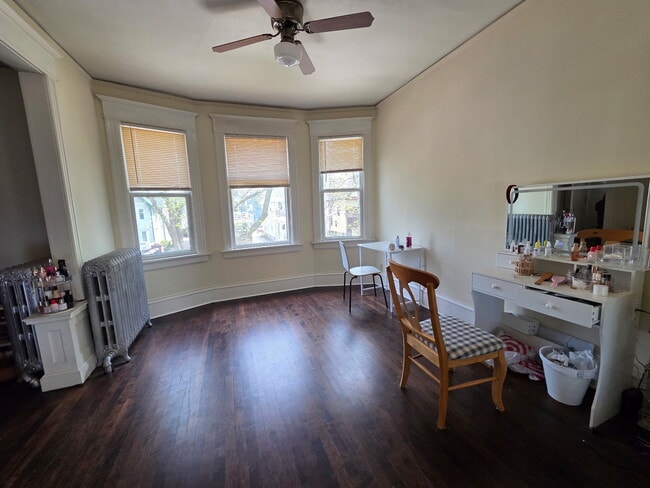 Photo - 2945 N Frederick Ave Unit Upper flat