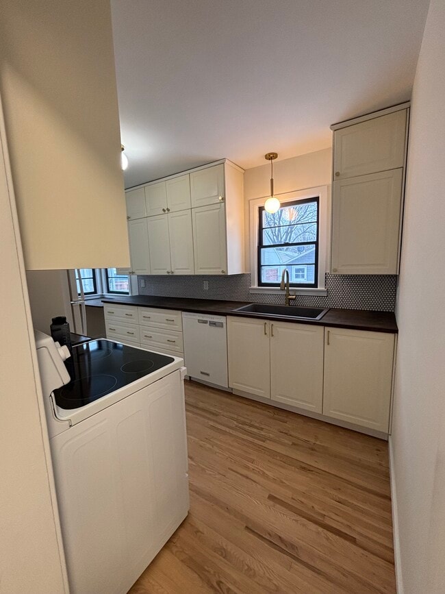 Cocina - 583 Cromwell Ave