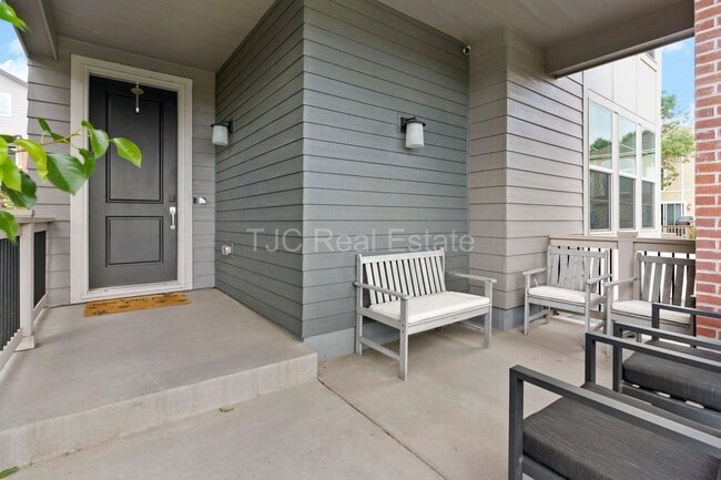 Photo - 8890 Yates Dr