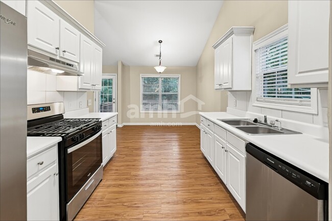 Photo - 1954 Firelight Ln