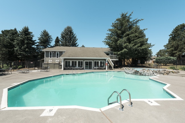 Fox Pointe - Templeton Property Management, NFN Investments