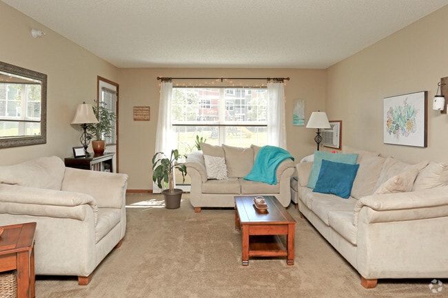 2BR, 2BA - 1082 SF