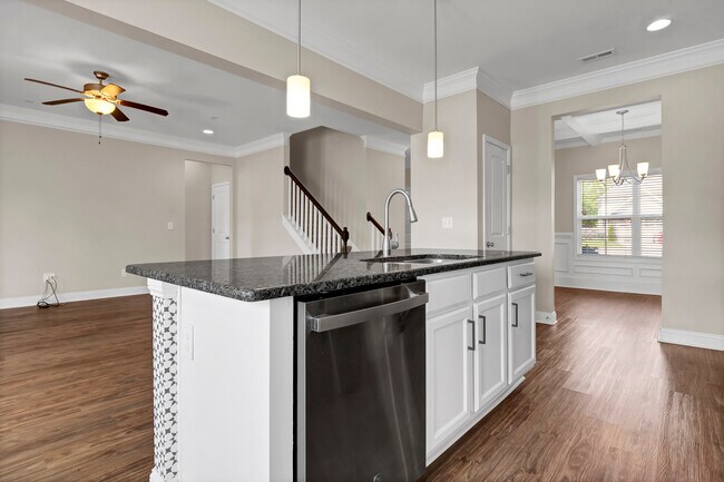 Photo - 315 Red Cedar Dr