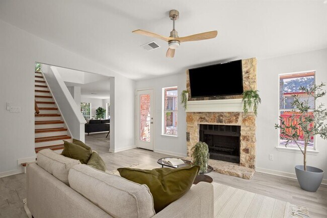 7403 Rankin Trail