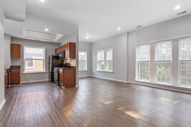 Photo - 7722 N Ashland Ave Unit H2