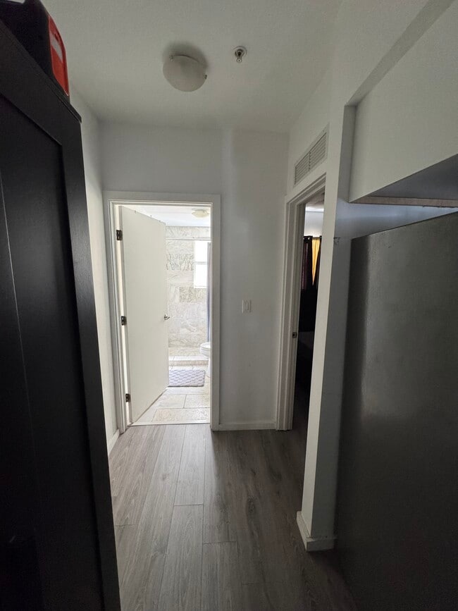 Photo - 810 7th St Unit 106