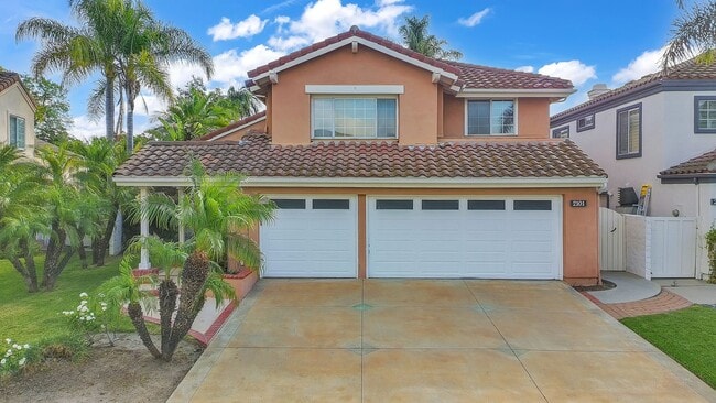 Building Photo - 2101 Vallejo Dr