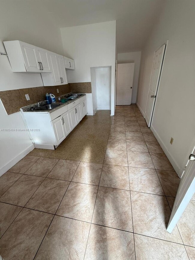Photo - 1420 N Andrews Ave