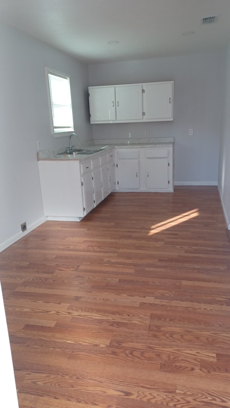 Building Photo - 1022 E Monroe Ave