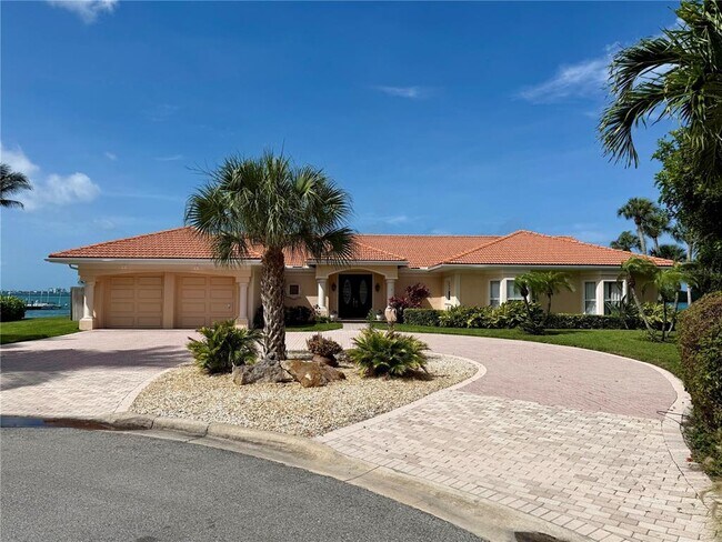 Photo - 376 W Royal Flamingo Dr