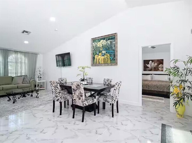 Photo - 9308 President Cir