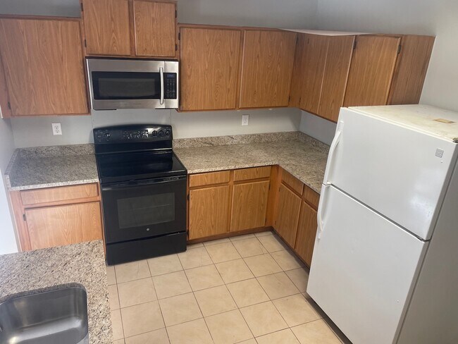 Photo - 802 Meadow Dale