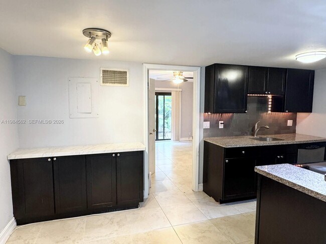 Photo - 1455 Holly Heights Dr Unit 17