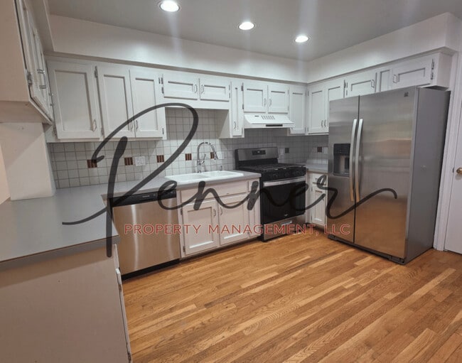 Photo - 1334 W 24TH St S