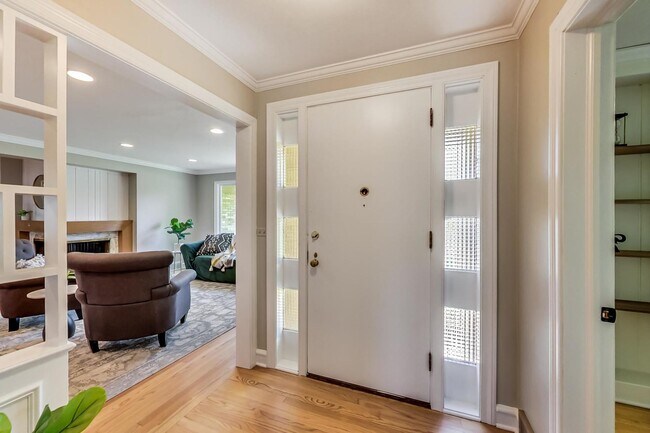 Photo - 504 Illinois Rd