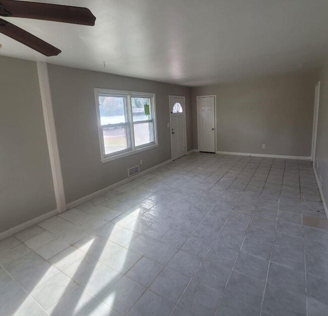 Photo - 3728 Loren Dr