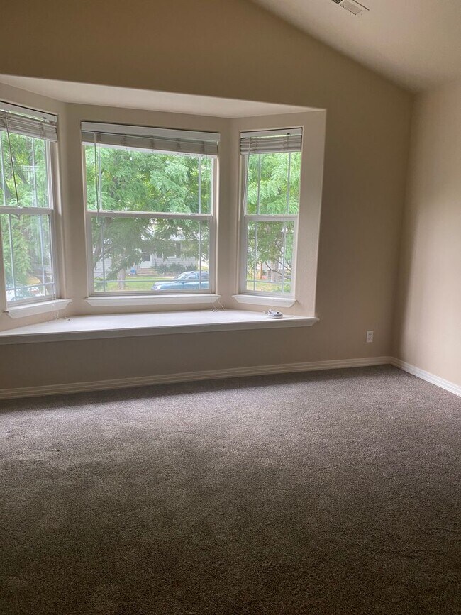 Craftsman Style bungalow for rent near BSU... Rental House Rental in