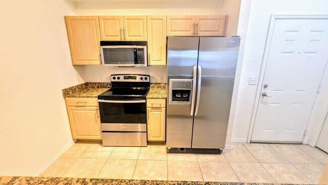 Photo - Annual Unfurnished 2/2 Condo in Downtown S...