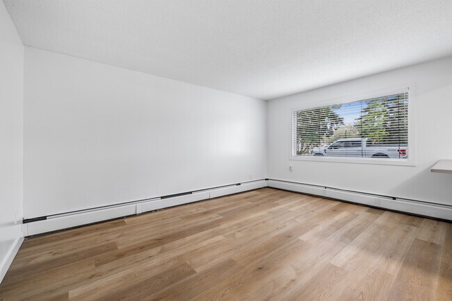 Photo - 2242-2242 Scarth St Unit 1