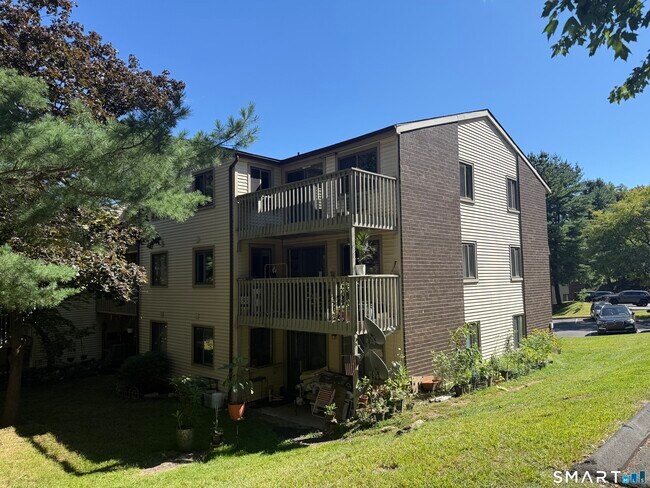 Building Photo - 7 Padanaram Rd Unit C53