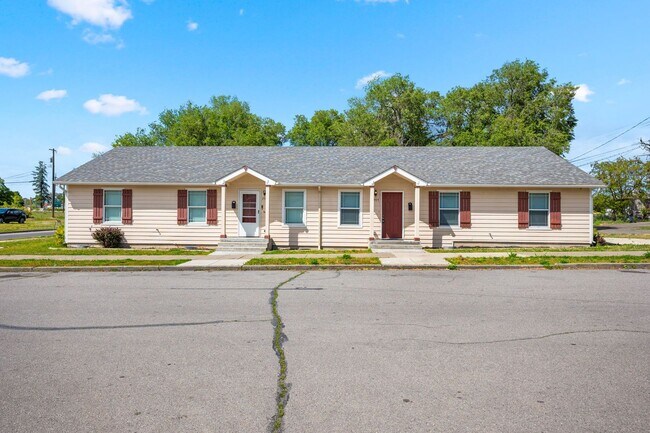 2903-2907 E. 4th Ave. - 2903-2907 E. 4th Ave. Apartamento Unidad 2907 E. 4th Ave.