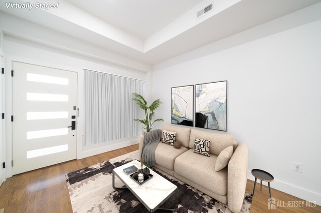 Building Photo - 67 Virginia Ave Unit 1 Rental