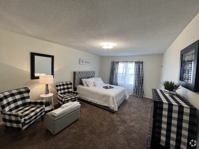 Building Photo - 100 Royal Way Dr Unit 15-C Rental