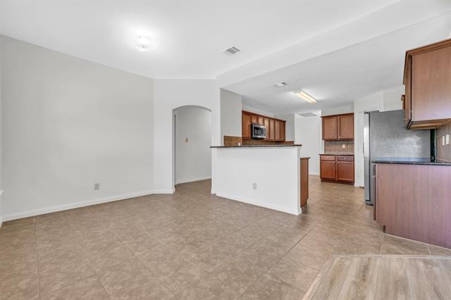2004 Crosby Dr