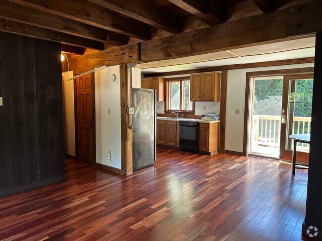 Building Photo - 28 Whites Bridge Rd Unit 28 Rental