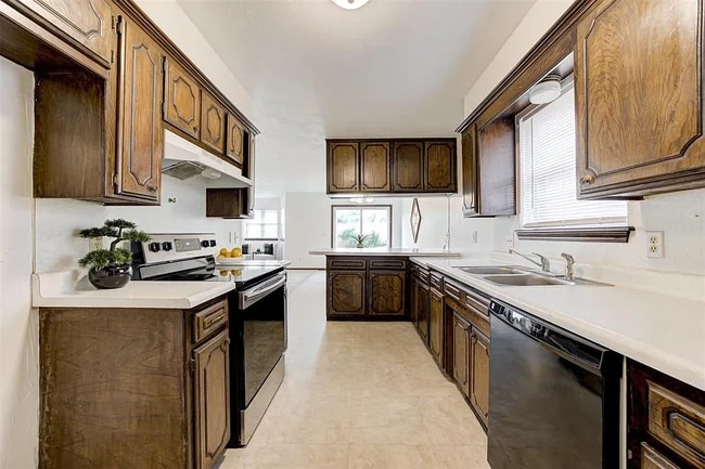 Photo - 216 Klondike Dr