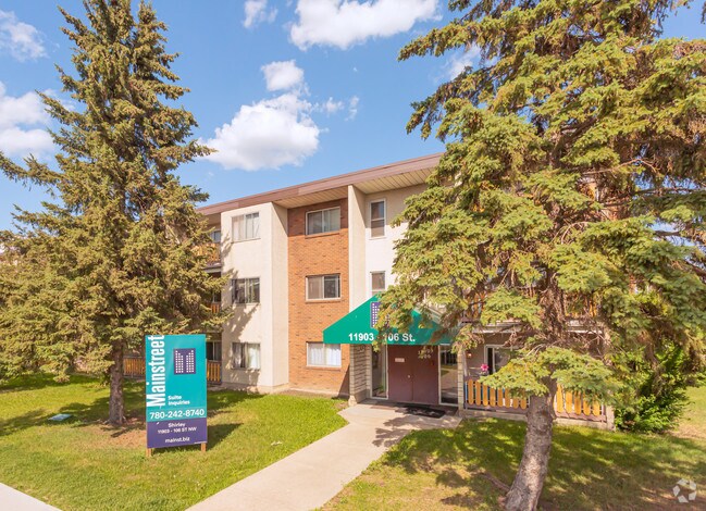 Building Photo - Shirley Manor