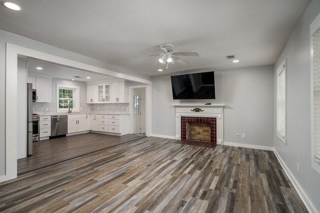 Photo - 68 Cedar Knoll