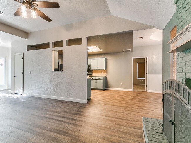 Photo - 617 Golden Eagle Dr