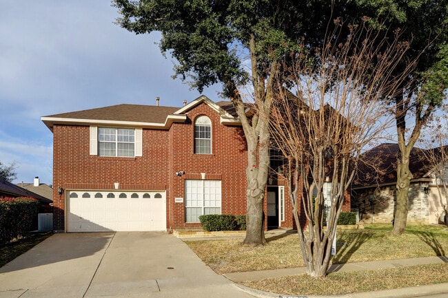 Building Photo - 3507 Tamarack Dr