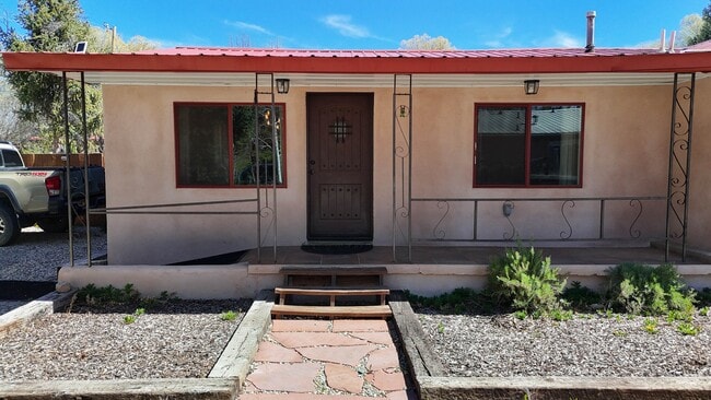 Photo - 127 Oakley Ln