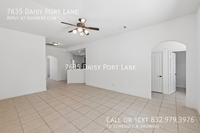 7635 Daisy Port Ln