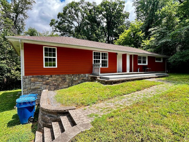 Photo - 5 Gaylord Dr