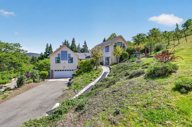 Building Photo - 4406 San Juan Dr