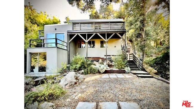 Photo - 19562 Cave Way