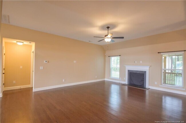 Photo - 124 Summer Creek Ln