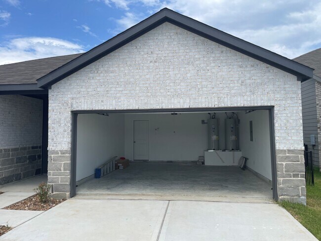 545 Shoreview Dr